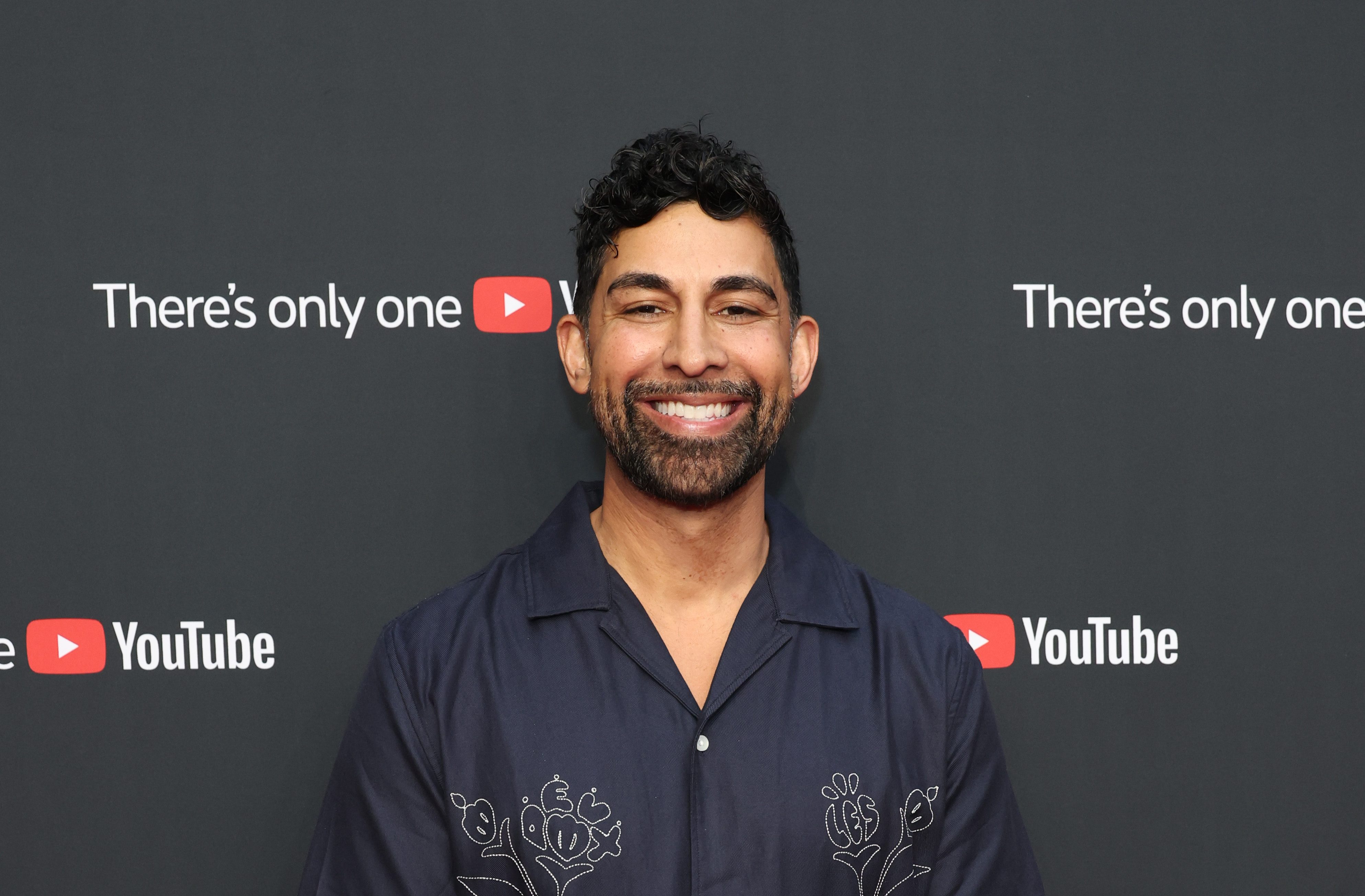 Fox Entertainment и Dhar Mann Studios сотрудничают для создания вертикального видео