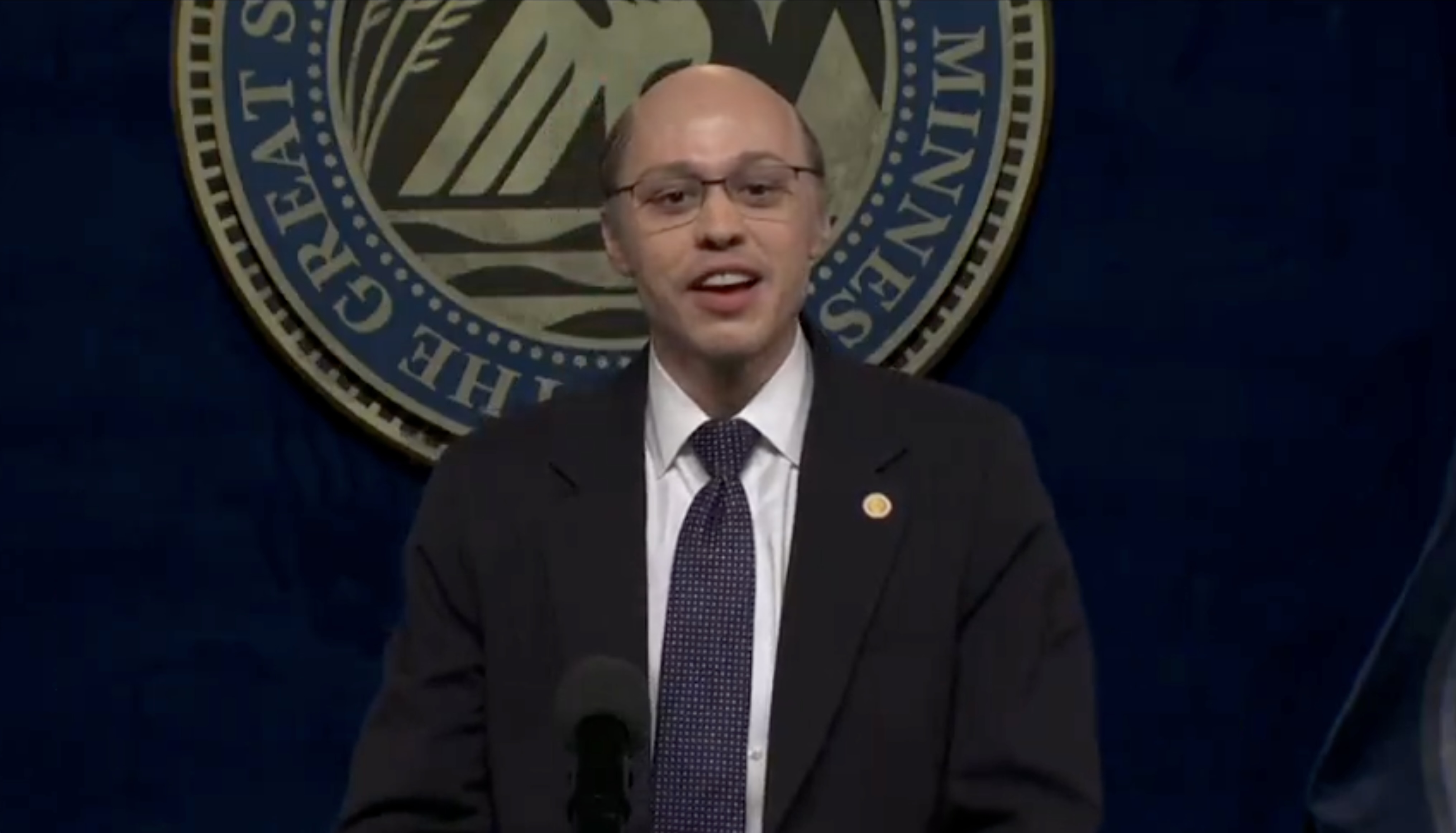 Пит Дэвидсон в роли Дональда Трампа на Субботнем вечере в прямом эфире