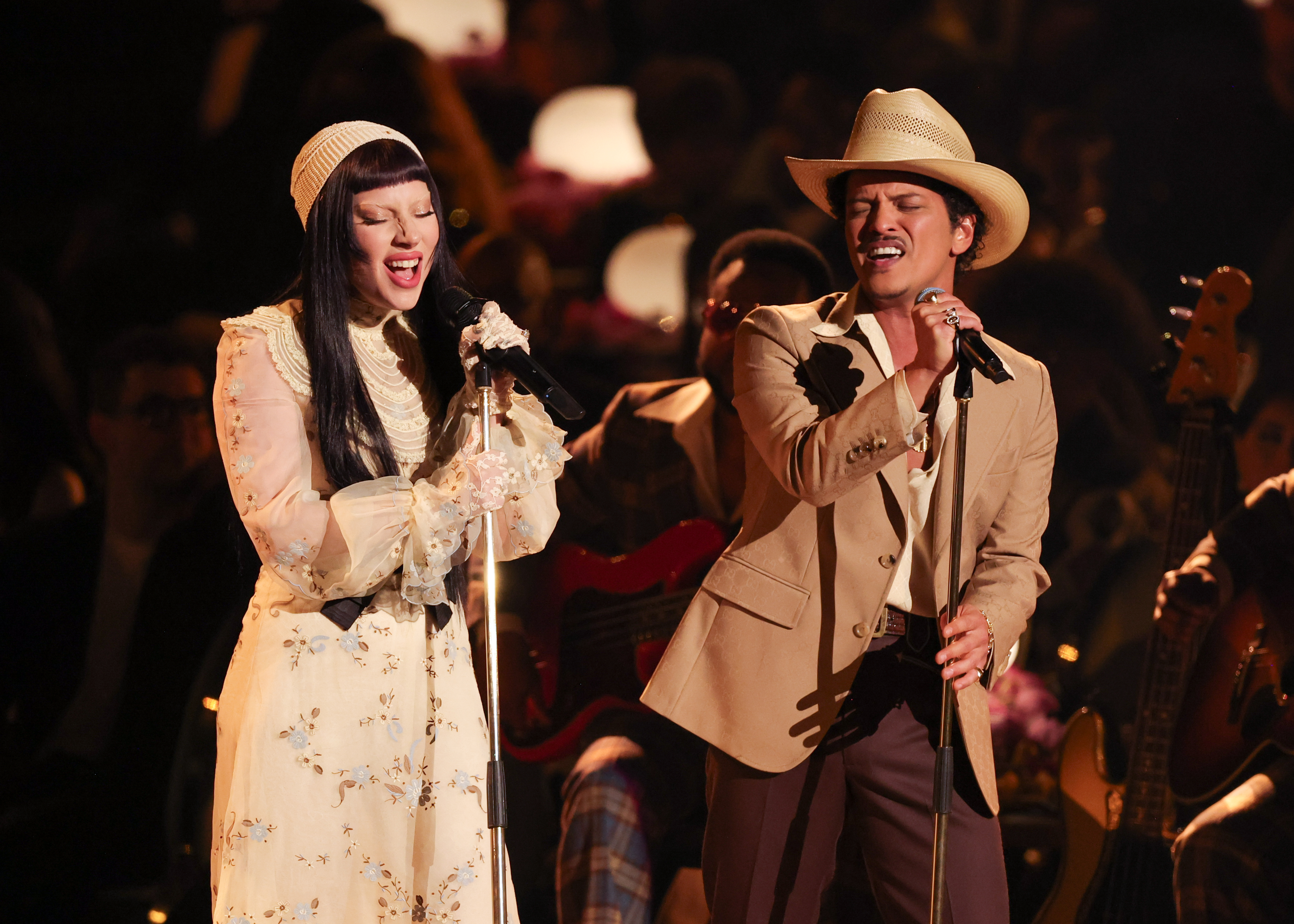 Звезды на 68-й церемонии Грэмми в арене Crypto.com