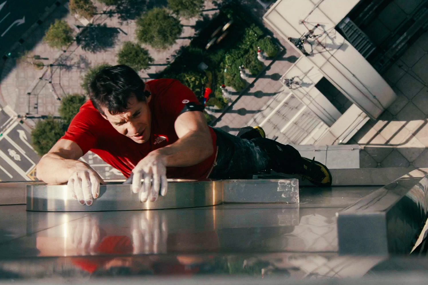 Алекс Хоннольд на вершине Тайпэй 101 после успешного восхождения