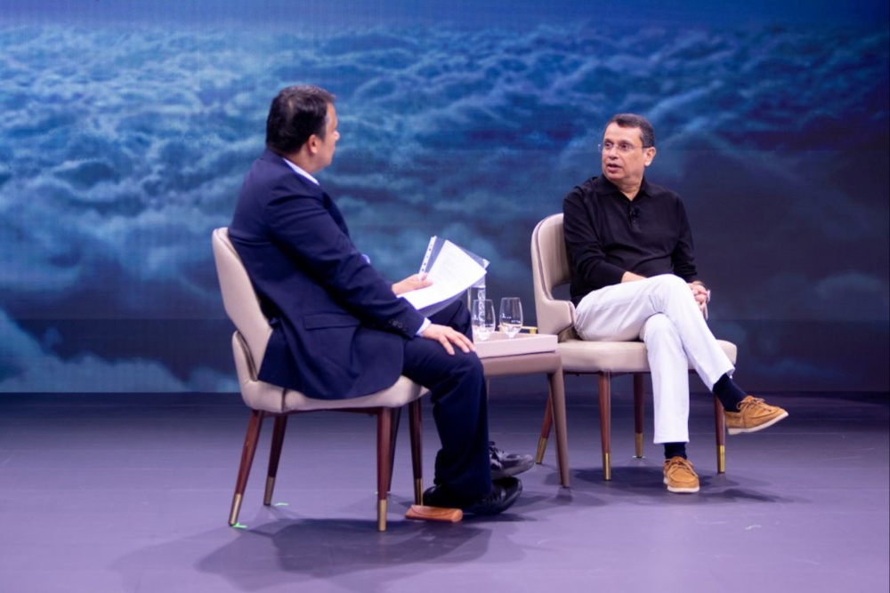 Саммит AETHER в Сингапуре, обсуждение технологий ИИ.