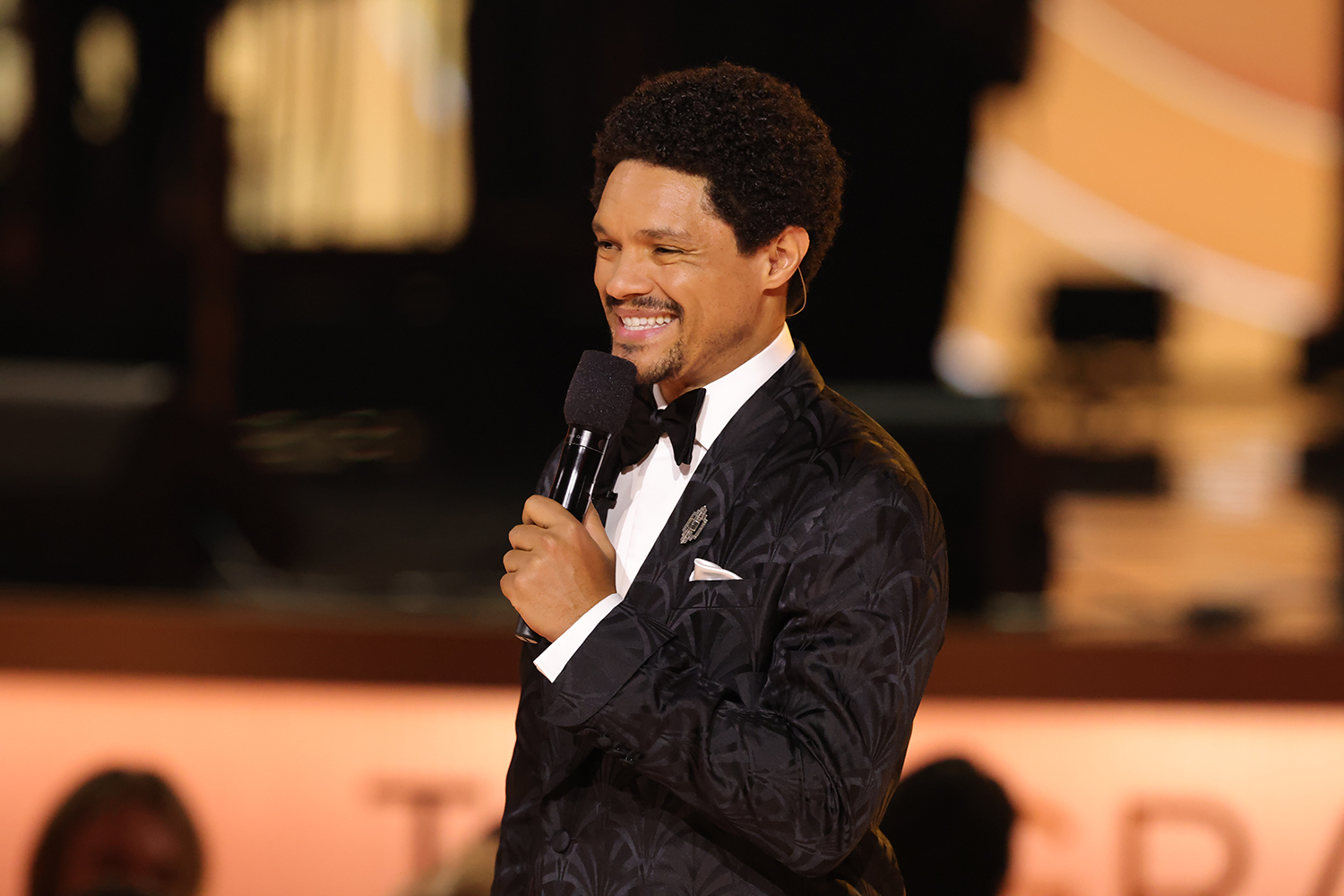 Тревор Ноа шутит на Грэмми о Ники Минаж и Дональде Трампе