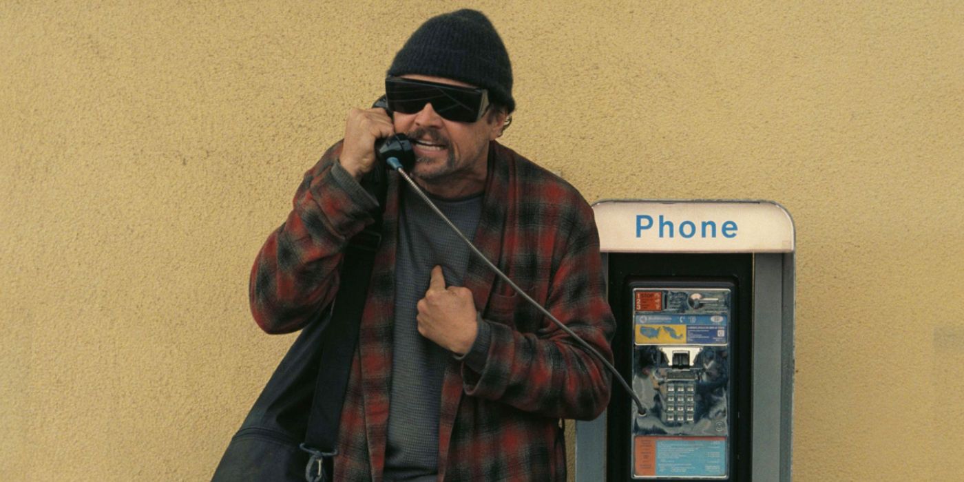 Кадр из фильма 'Совершенные дни' с героями, погруженными в повседневные радости.