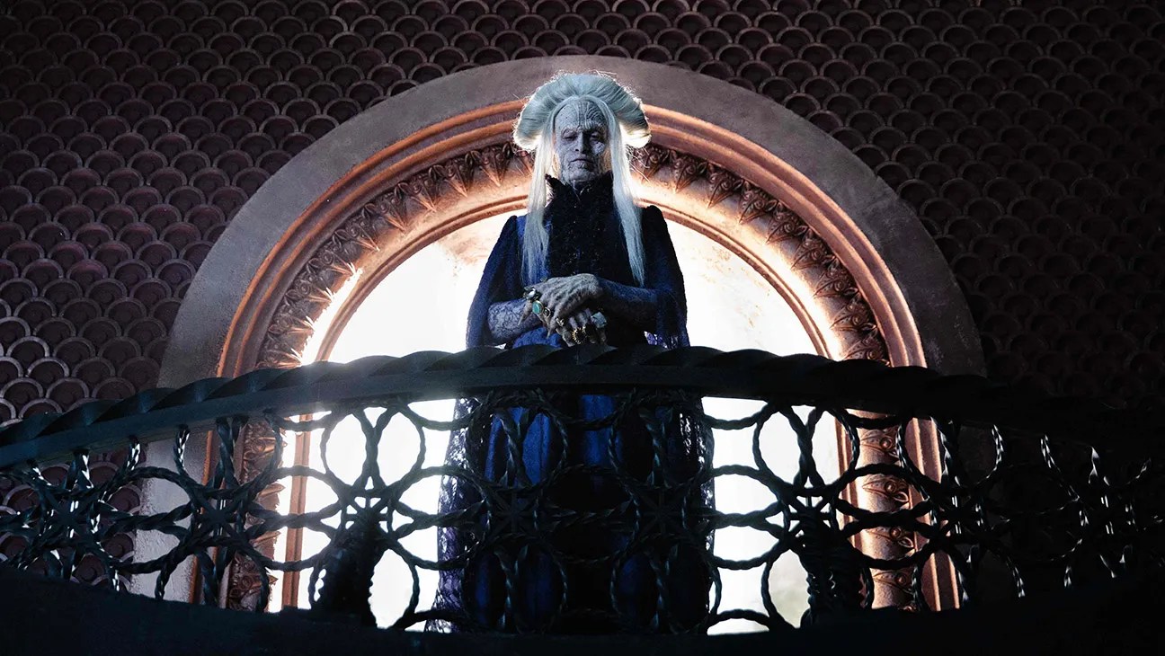 Постер нового фильма о Дракуле от Люка Бессона